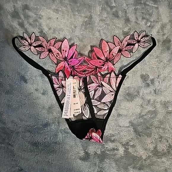 NWT Victoria's Secret Very Sexy V-string - Picture 2 of 3